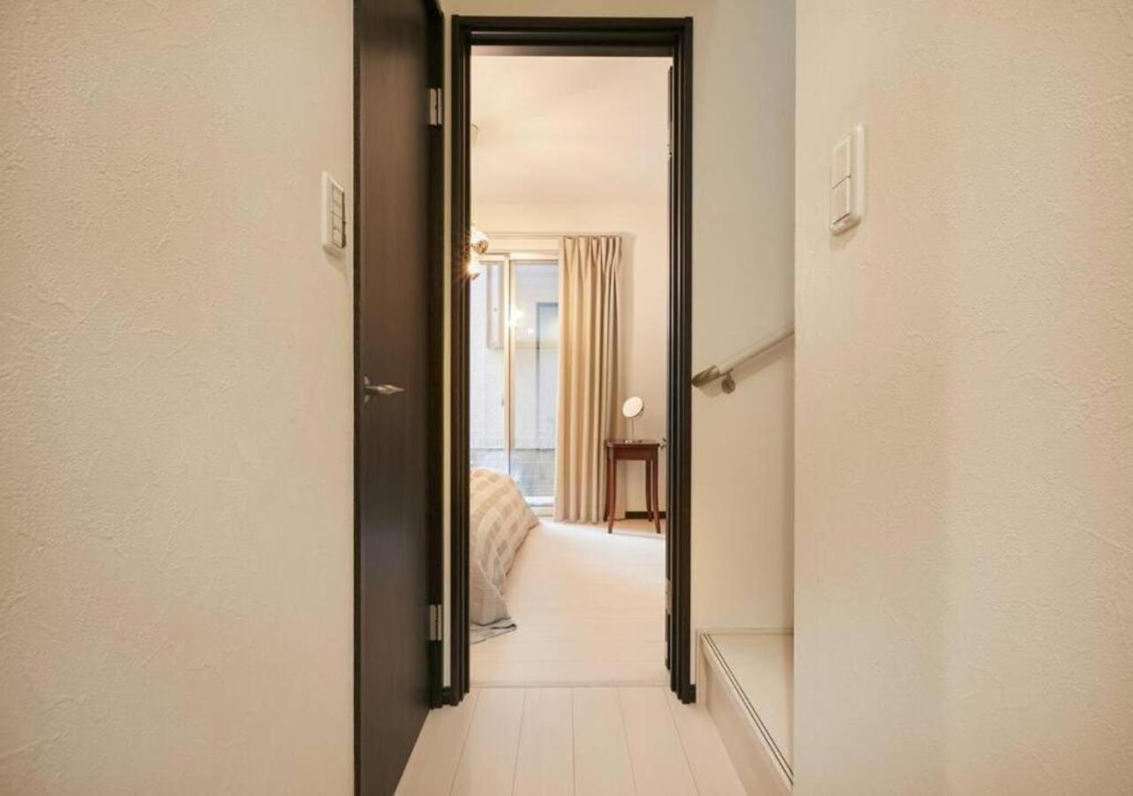 Naka House Apartment
